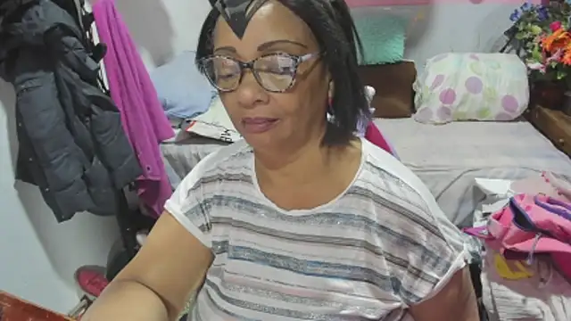 Mrs_mommy_'s Live XXX Chat