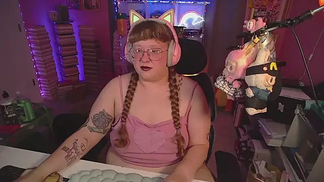 הופעת וובקאם של FatVeronica