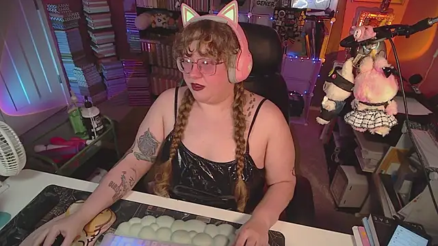 FatVeronica: вебкам-шоу