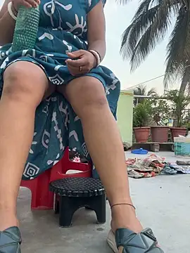 Ishikaranaa webcam show