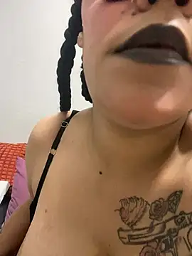SEXYPRADAxx11 XXX чат на живо