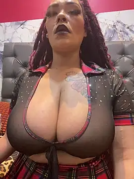 Chatroom XXX en direct de SEXYPRADAxx11