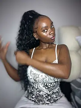 Candy-Heart Adlı Modelin Canlı XXX Sohbeti