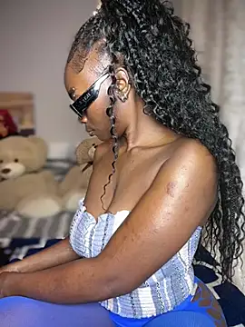 Candy-Heart Show in webcam
