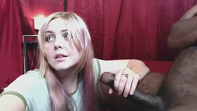 StudioWahines69 Show in webcam
