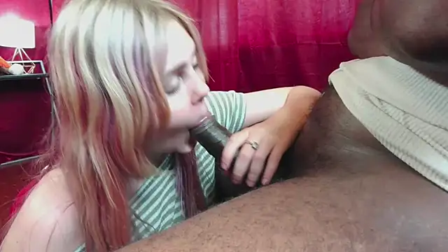 StudioWahines69's Webcam Show