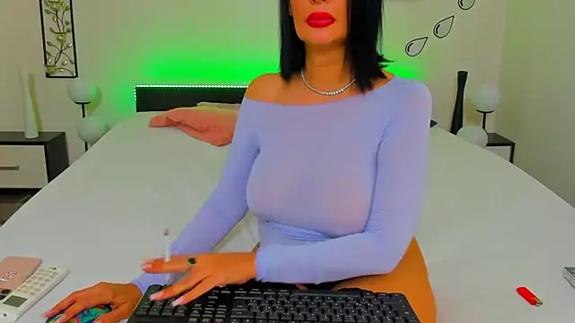shannon4u's Webcam Show
