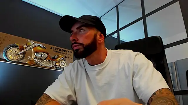 AronGrant's Webcam Show