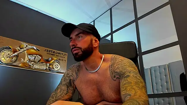 AronGrant webcam show