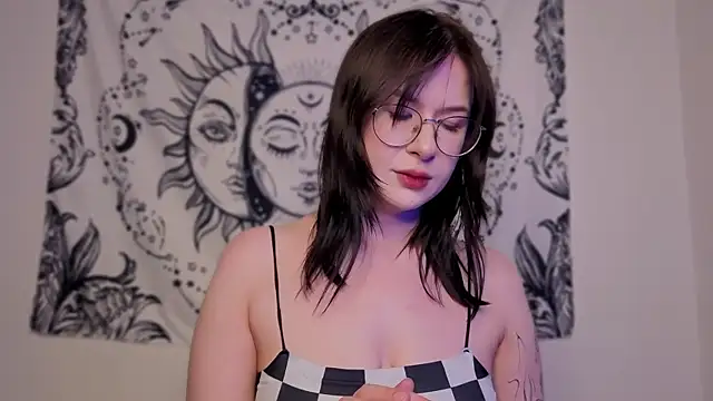MyNameIsLilith: απευθείας συνομιλία ΧΧΧ