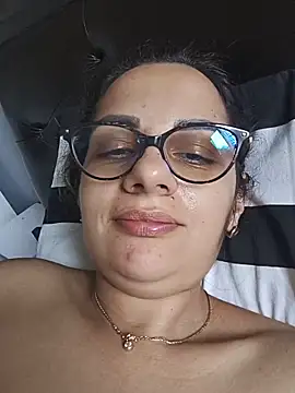 mariahotgirl 在線直播表演