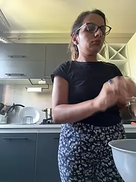 mariahotgirl Шоу с уебкамера
