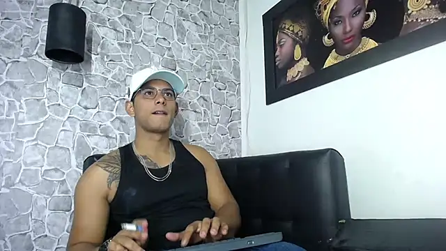 Chris_Dick23 Adlı Modelin Web Kamerası Şovu
