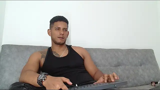 Chris_Dick23 Adlı Modelin Web Kamerası Şovu