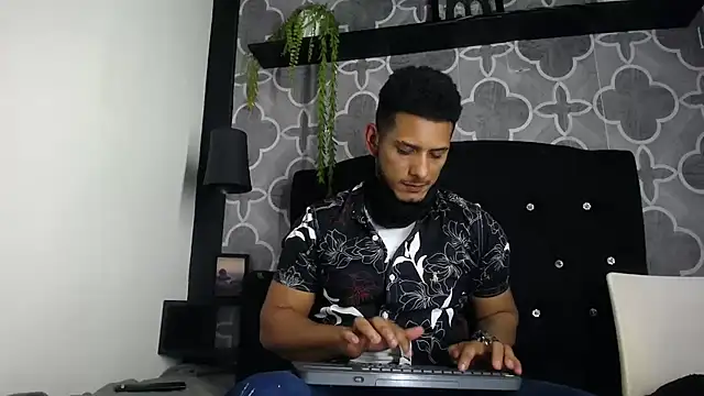 Chris_Dick23 网络视讯表演