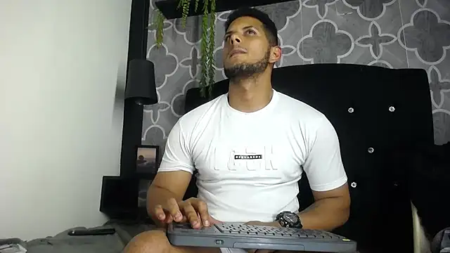 Chris_Dick23 Webcamshow