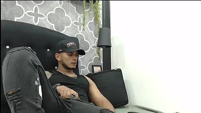 Chris_Dick23 Adlı Modelin Web Kamerası Şovu
