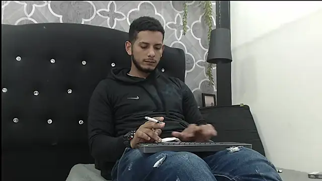 Chris_Dick23 Webcam Show