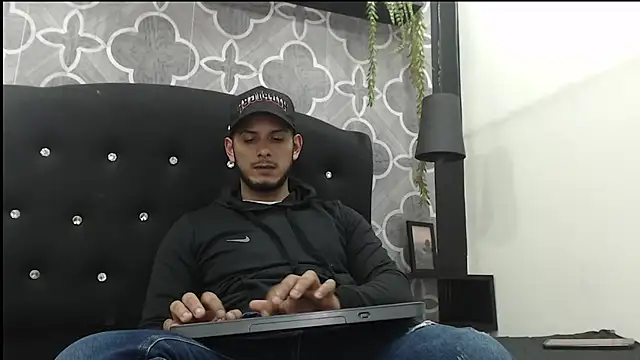 Chris_Dick23 网络视讯表演