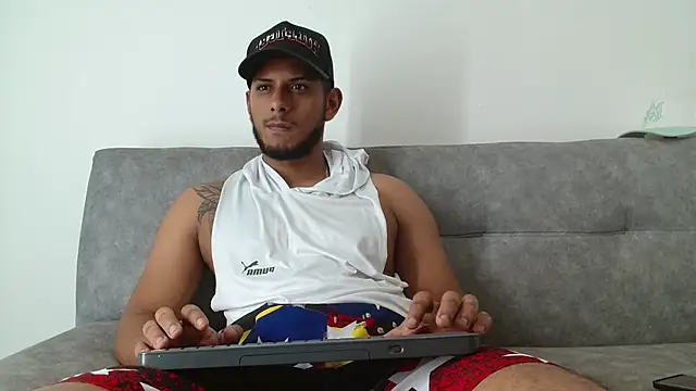 Pokazy przed kamerką – Chris_Dick23