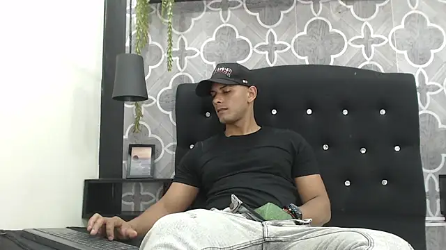 Chris_Dick23 Webcamshow