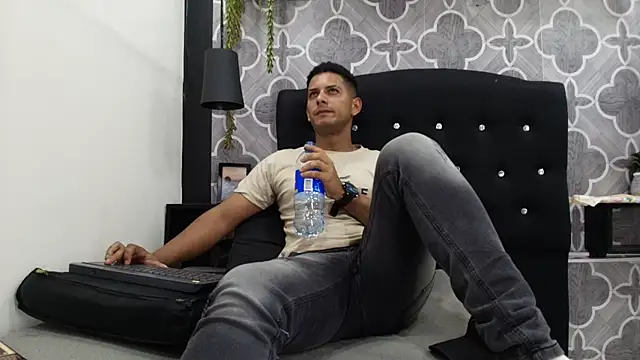Chris_Dick23 网络视讯表演