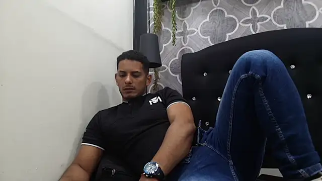 Chris_Dick23's Webcam Show