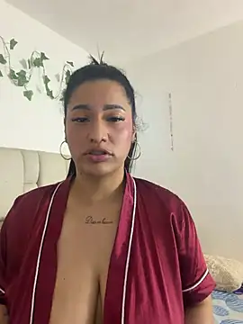 Chat XXX en directo de KorinaKovaa