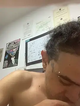 Show de JovenDesobediente na webcam