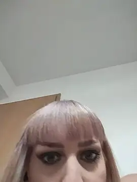 EmmaKrosss Webcam show