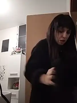 EmmaKrosss' Live XXX Chat