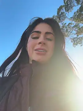 הופעת וובקאם של aus_queen