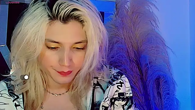 honey_skin Show in webcam