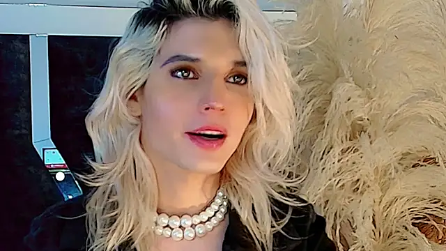 Show modela honey_skin na web-kameri