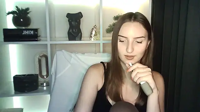 XXX chat uživo modela X_Alisa