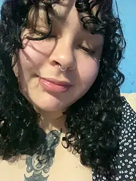Kimberliprivv Adlı Modelin Canlı XXX Sohbeti