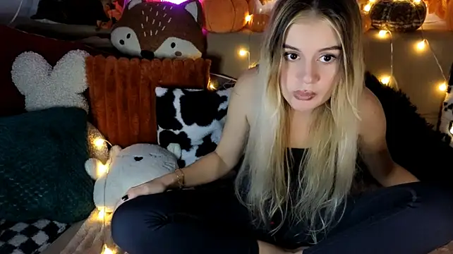 nicollewetpussy: онлайн-секс-чат