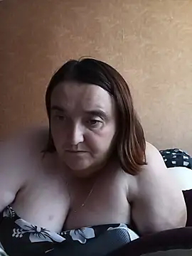 Chatroom XXX en direct de LiluHot