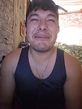 Show modela GusssHOT na web-kameri