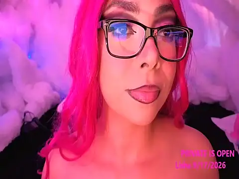 צ'אט XXX בשידור חי של lishaalove