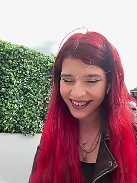 Show de RiriRoseey na webcam