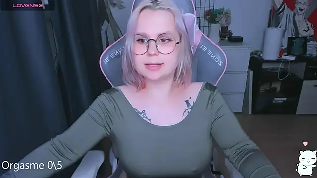 Živá chatovací místnost miray_kuriyama123