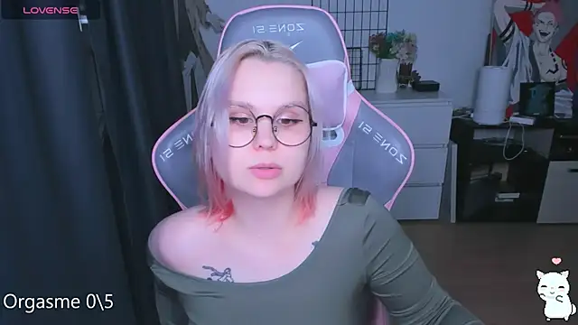 Živá chatovací místnost miray_kuriyama123
