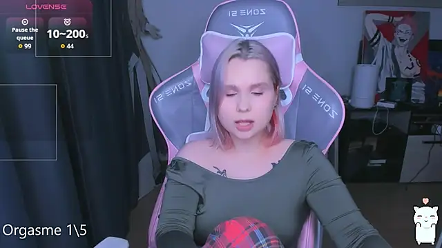 Živá chatovací místnost miray_kuriyama123
