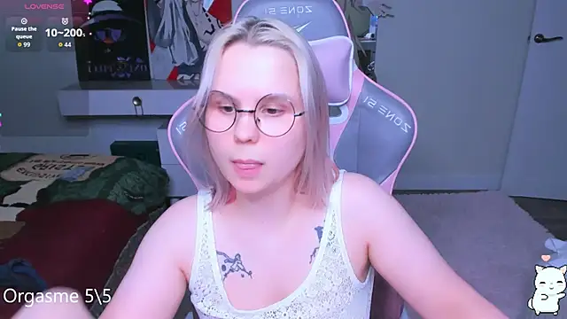 Živý XXX chat miray_kuriyama123