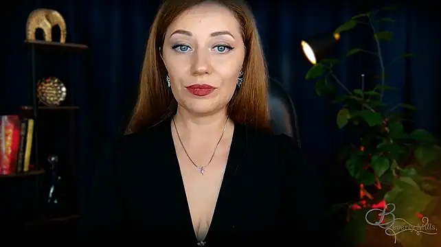 MissBeverlyMills 网络视讯表演