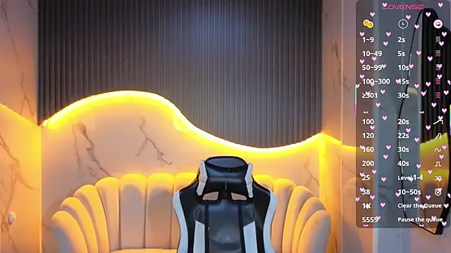 victoria_castillo_b's Webcam Show