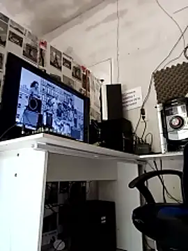 nek36 Show in webcam