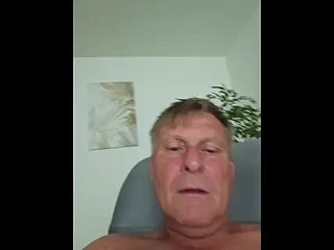 johnnym1's Webcam Show