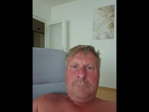 Show modela johnnym1 na web-kameri